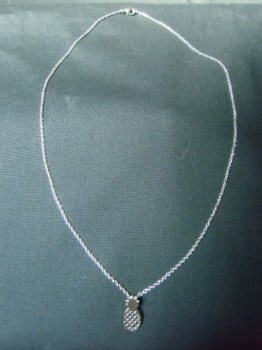 Collier de pin-up pendentif fruit ananas argenté