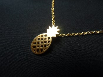 Collier de pin-up pendentif fruit ananas doré