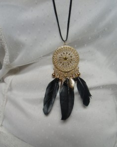 Collier sautoir attrape-rêve dreamcatcher plumes noires