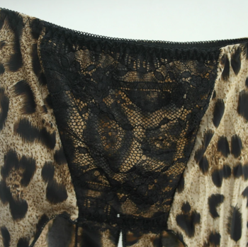 culotte-leopard-ouverte-coquine-dentelle-noire-3