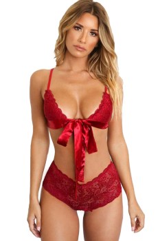 ensemble-lingerie-rouge-dentelle-satin-2