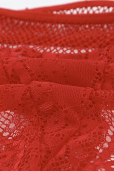 ensemble-lingerie-rouge-soutien-gorge-string-tour-de-cuisses-11