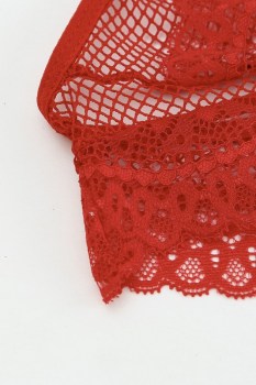 ensemble-lingerie-rouge-soutien-gorge-string-tour-de-cuisses-121