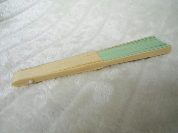Eventails de pin-up bambou et papier vert menthe rétro