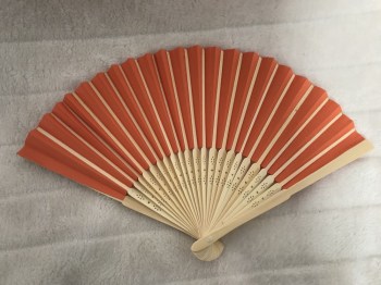 Eventails de pin-up bambou et papier orange rétro