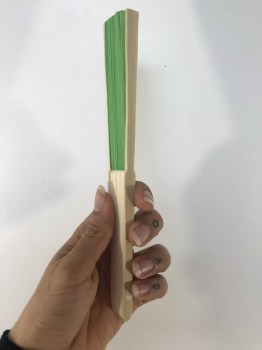 Eventails de pin-up bambou et papier vert rétro