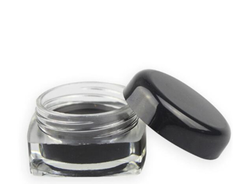 Eyeliner gel noir pratique pinup rétro