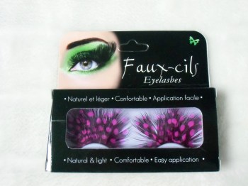 Faux-cils plumes noires à pois roses originaux