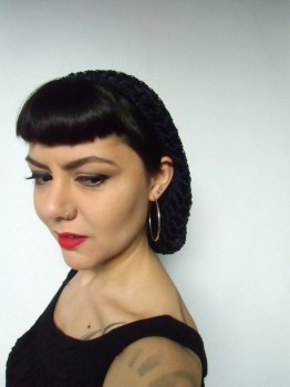 Filet à cheveux snood bleu marine rétro crochet pinups