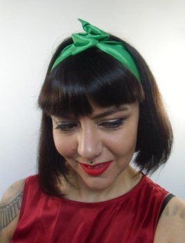 Bandeau cheveux rigide modulable vert satiné