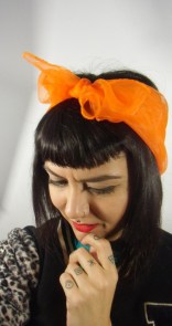 Foulard à cheveux transparent orange pour pinup