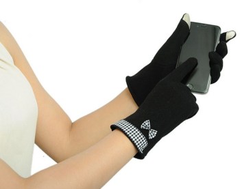 Gants pinups noirs et vichy courts hiver pour smartphone