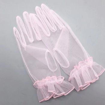 gants-courts-roses-transparents-2