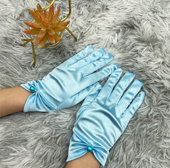 gants-courts-satines-bleus-perle-bijou-finition-argentee