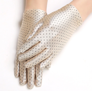 gants-courts-satines-mi-saison-beiges-pois