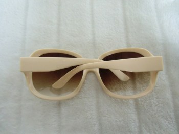 Lunettes de soleil rétro oversize monture beige