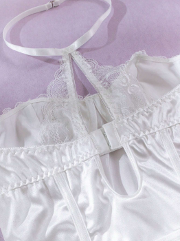 guepiere-sexy-dentelle-blanche-porte-jarretelles-8