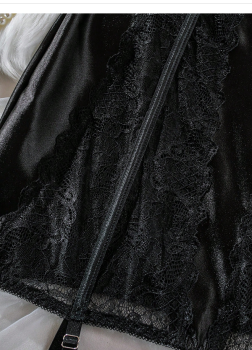 guepiere-sexy-dentelle-noire-porte-jarretelles-6