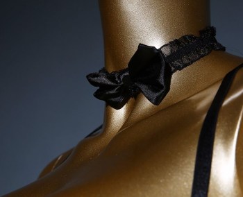 Porte-jarretelles noir bretelle et bas original burlesque