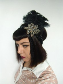 Headband rétro sequin noir plumes d'autruches perles