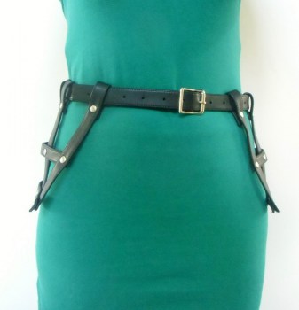 Ceinture jupe cage harnais en simili cuir noir