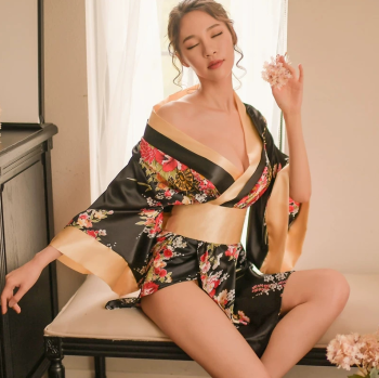 kimono-peignoir-noir-sexy
