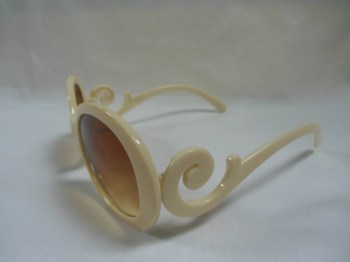 Lunettes rétro beige "Pin-up wave"