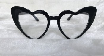 Lunettes coeurs allongés monture noire verres transparents