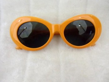 Lunettes de soleil rétro années 60 ovales oranges