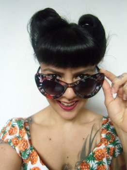 Lunettes de soleil papillon pin-up fleurs oversize