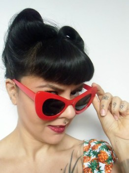 Lunettes de soleil papillon pin-up rouges oversize