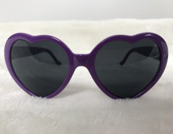 Lunettes de soleil originales coeurs violets pour pinups