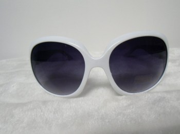 Lunettes de soleil rétro oversize monture blanche