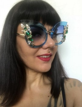 Lunettes de soleil originales rococo bleu à strass pinup