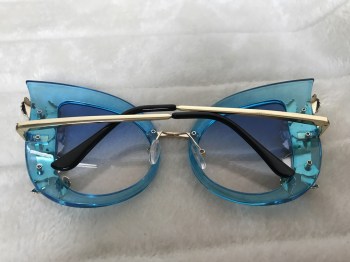 Lunettes de soleil originales rococo bleu à strass pinup