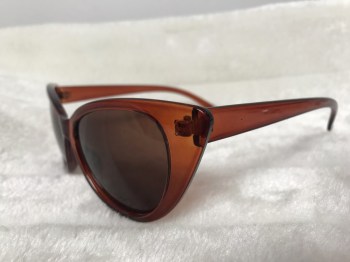 Lunettes de soleil papillon rétro pinup marrons