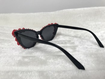 Lunettes de soleil papillon rétro roses rouges