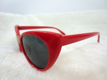 Lunettes de soleil papillon rétro rouges