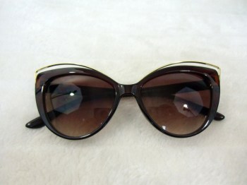 Lunettes de soleil rétro pin-up marron