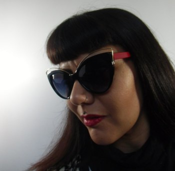 Lunettes de soleil rétro pin-up noires et rouges