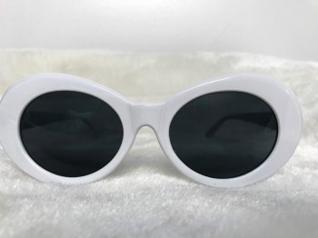 Lunettes de soleil rétro années 60 ovales blanches