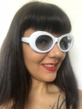 Lunettes de soleil rétro années 60 ovales blanches