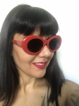 Lunettes de soleil rétro années 60 ovales rouges