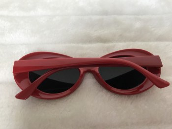 Lunettes de soleil rétro années 60 ovales rouges