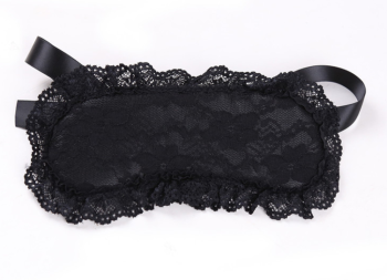 masque-liens-poignets-dentelle-noire-3