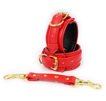 menottes-simili-cuir-rouge-finition-doree