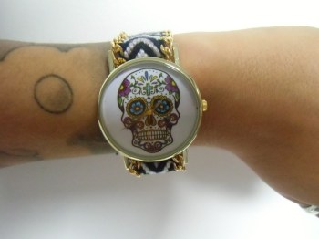 Montre bracelet brésilien noir crâne mexicain