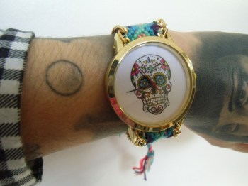 Montre bracelet brésilien multicolore crâne mexicain