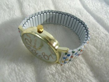 Montre originale bracelet élastique métal pois colorés