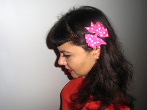 Pince clip à cheveux noeud tissu rose fuchsia pois blancs